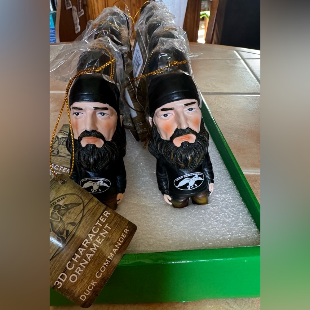 Duck Commander 12 Ornament ✨